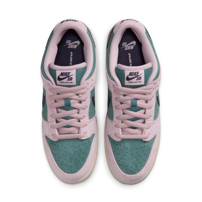 NIKE SB DUNK LOW PRO