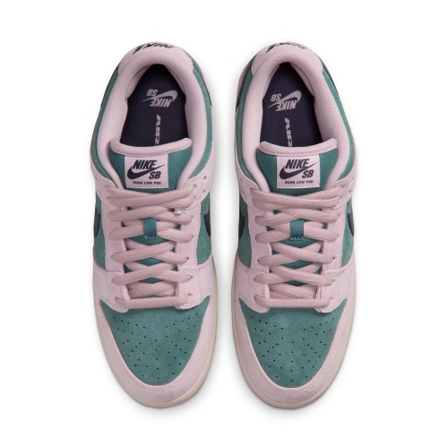 NIKE SB DUNK LOW PRO