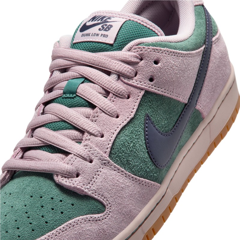 NIKE SB DUNK LOW PRO