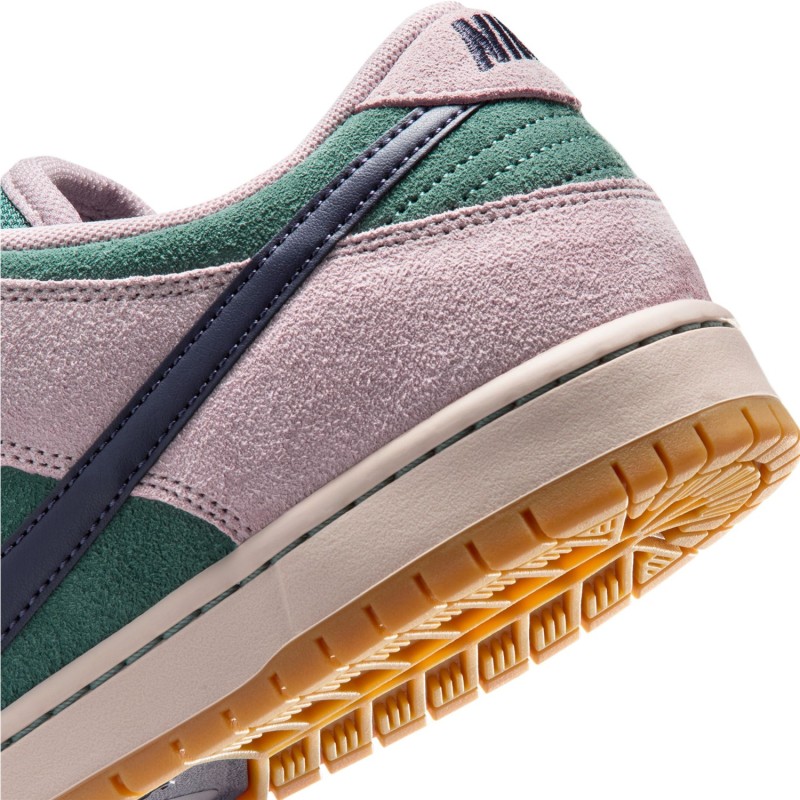 NIKE SB DUNK LOW PRO