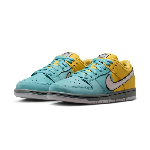 NIKE SB DUNK LOW PRO