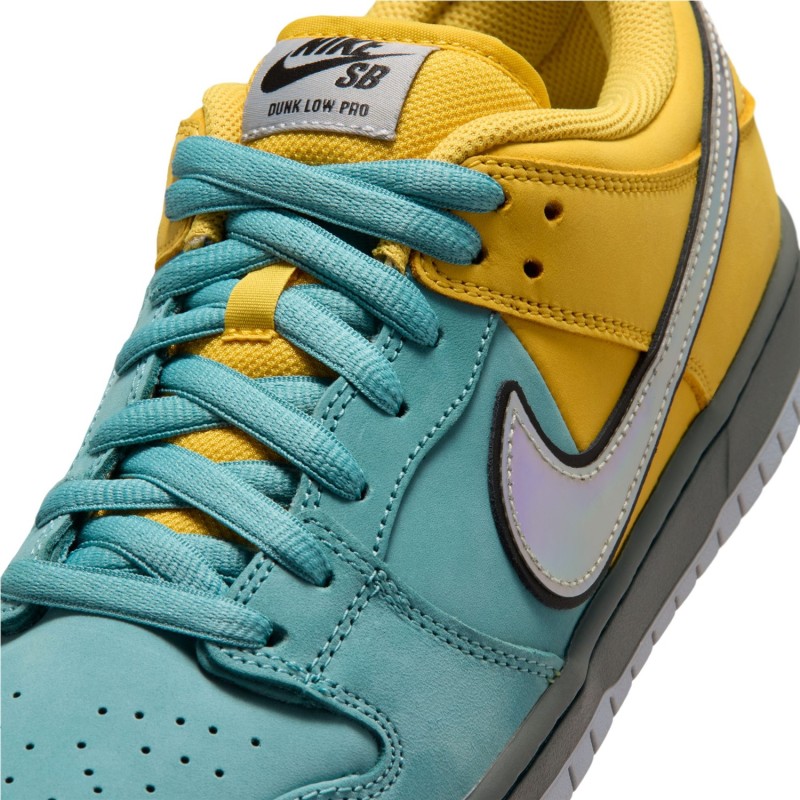 NIKE SB DUNK LOW PRO