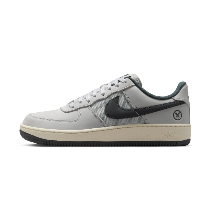 NIKE SB AIR FORCE 1 X YUTO