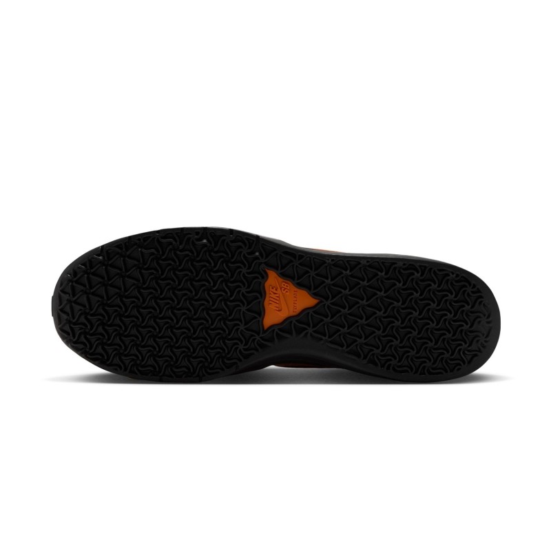 NIKE SB PS8