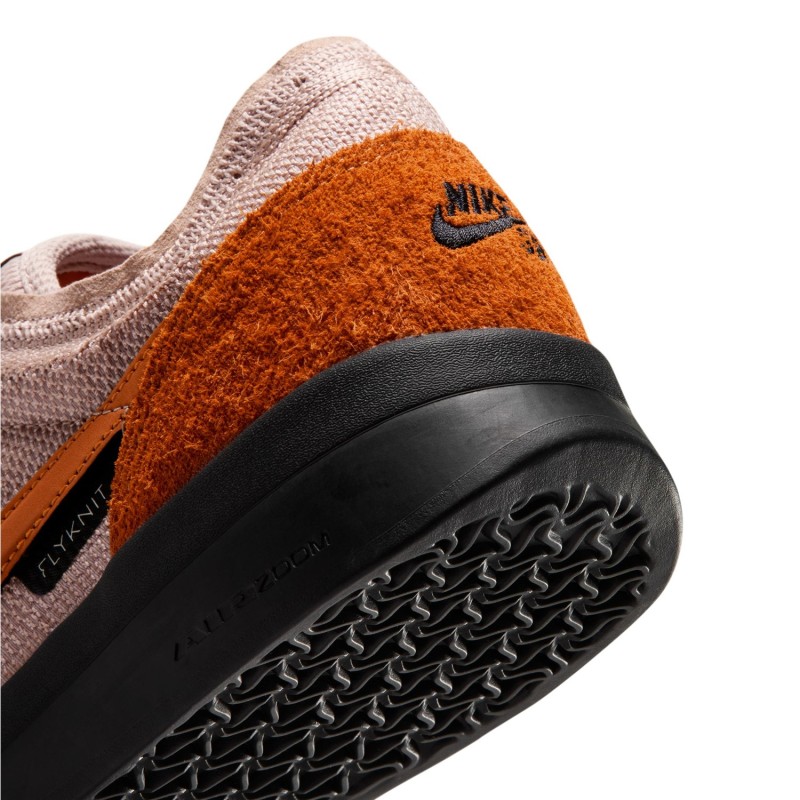NIKE SB PS8